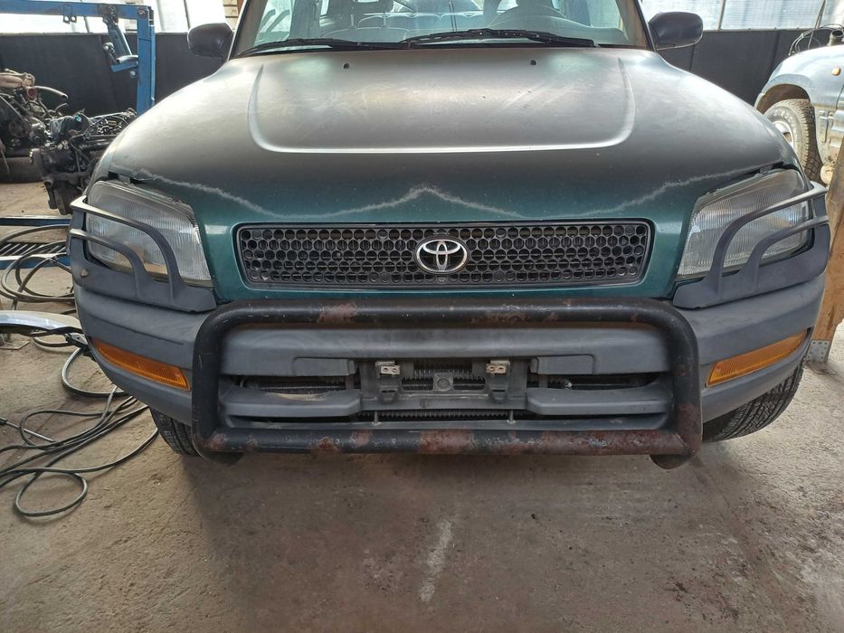 Тойота Рав 4 2.0 129к.с. На части