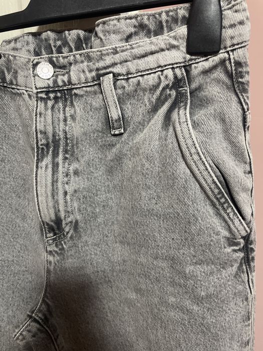 Сиви дънки Mom fit Mango
