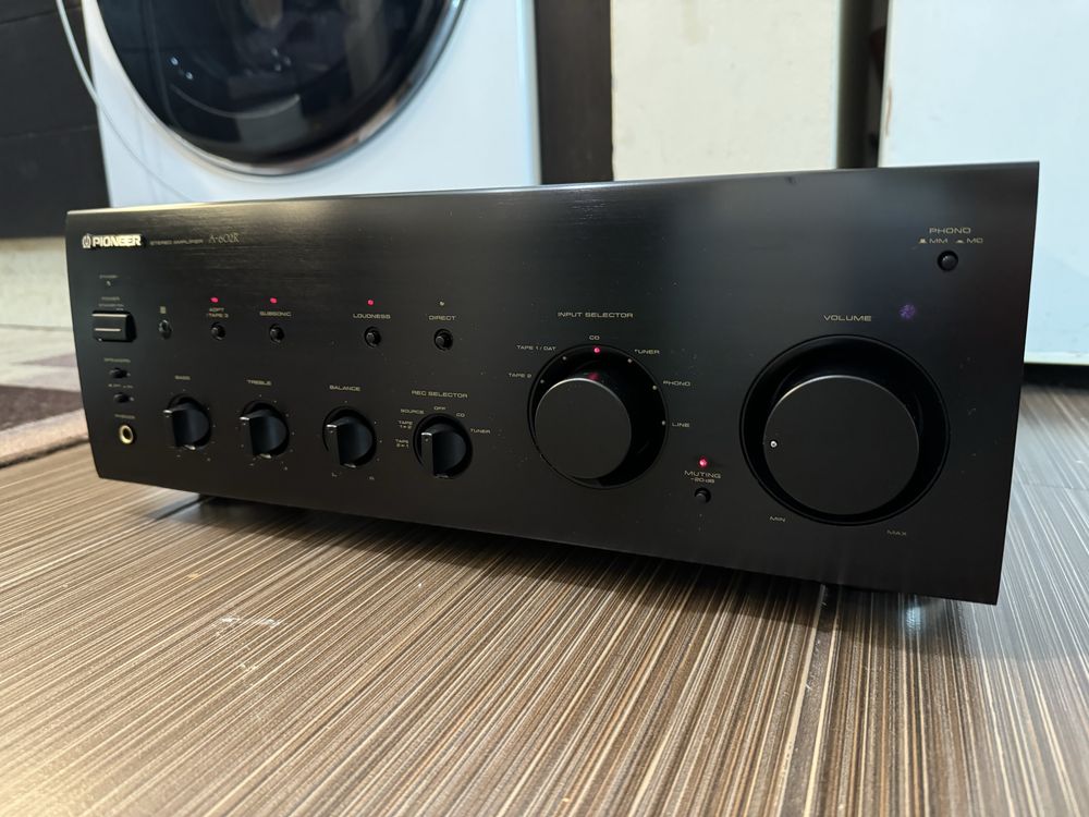 Pioneer A-602R стерео усилвател