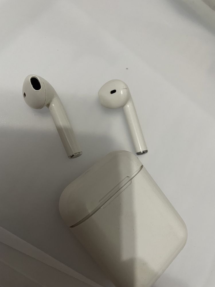 Air pods iphone/samsung