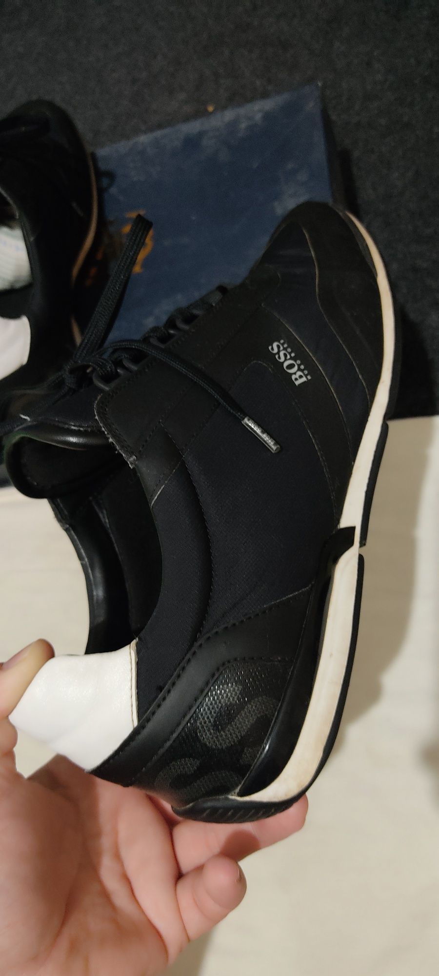 Hugo boss крассовка оригинал