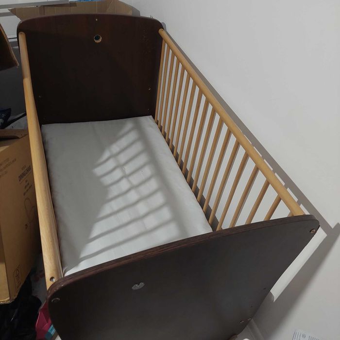 De vanzare patuti copii