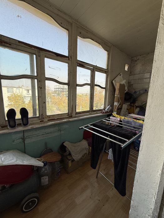 Срочно, Мирабадский р-н, Куйлюк Массив 2 3/4/4 1,5х6 балкон