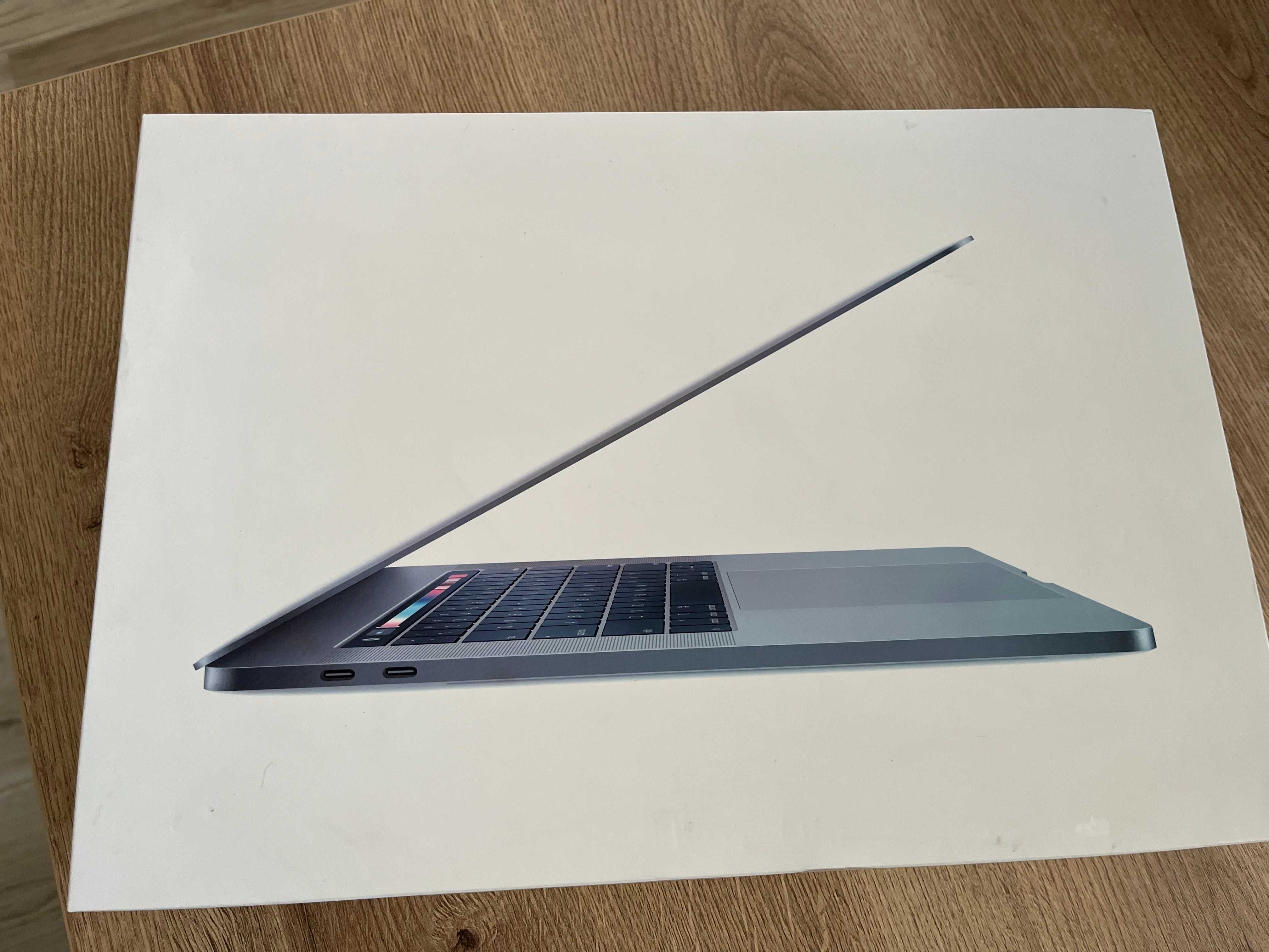 MacBook Pro (15,4-инчов, 2019), i9, 32GB, 1GB SSD