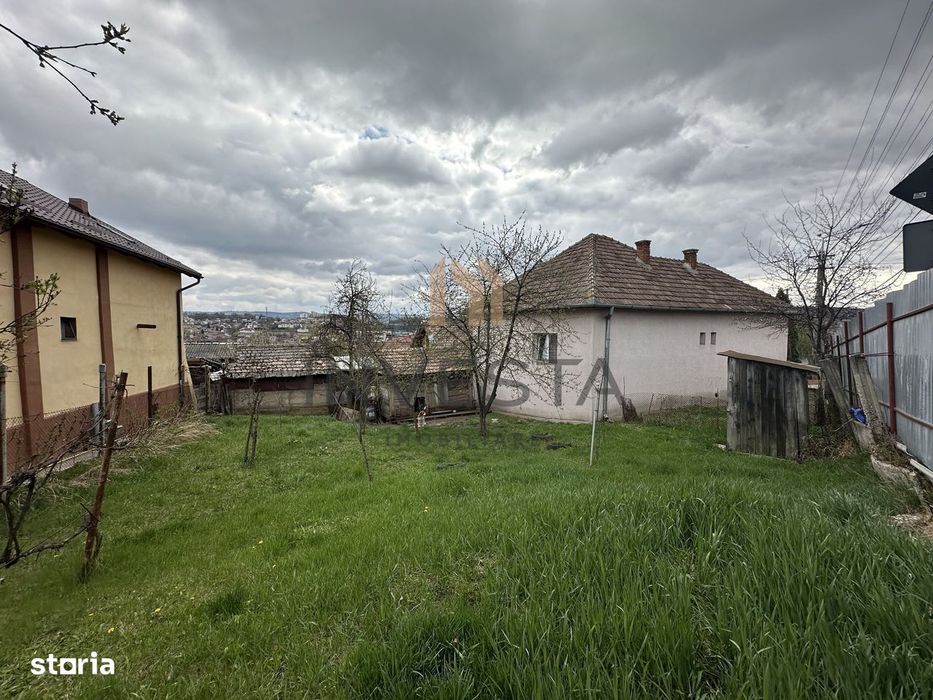 Teren construibil/Dambul Rotund! Front la 2 strazi!