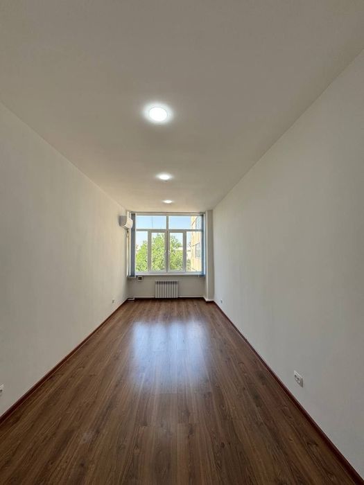 Метро Мирзо Улугбек 2линия офисы 16м²-32м² 1,2,3этажи Юр адреса