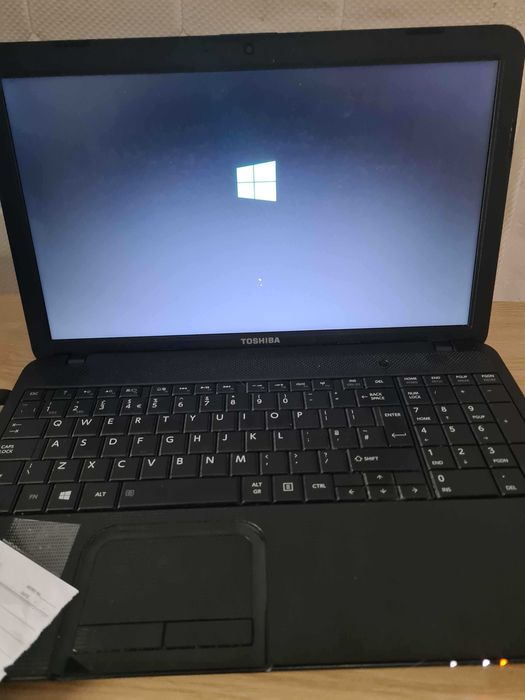 Laptop Toshiba-i5,6GB RAM,1TB HDD,Windows instalat+incarcator original