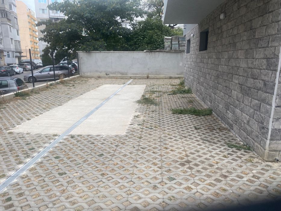 Отдавам парко място под наем гр Варна