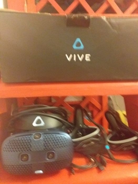 Casca VR/Realitate virtuala HTC Vive Cosmos