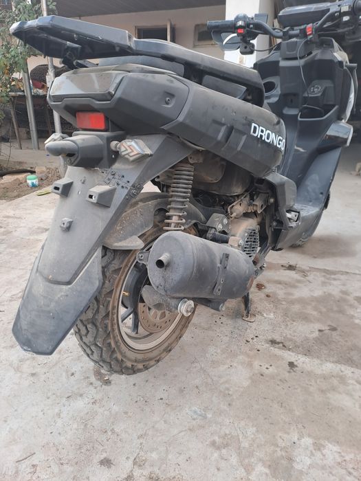 Продаётся скутер танк