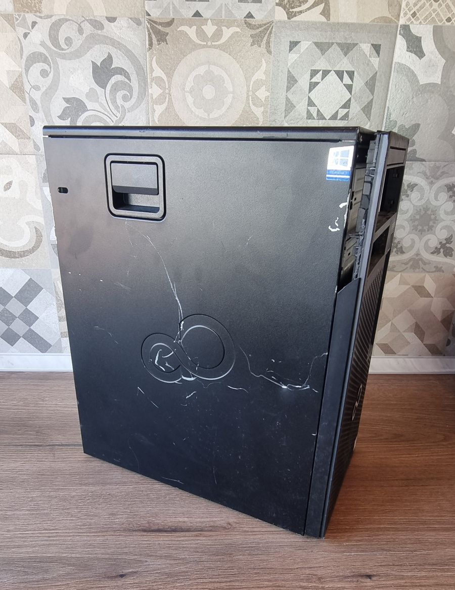 Настолен компютър Fujitsu M16W