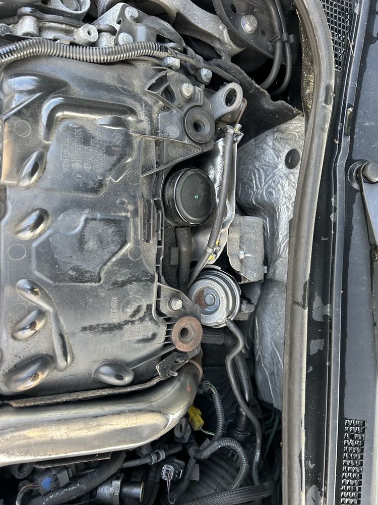 Motor,injectoare ,turbină,cutie viteze ,alternator Renault Laguna 2011