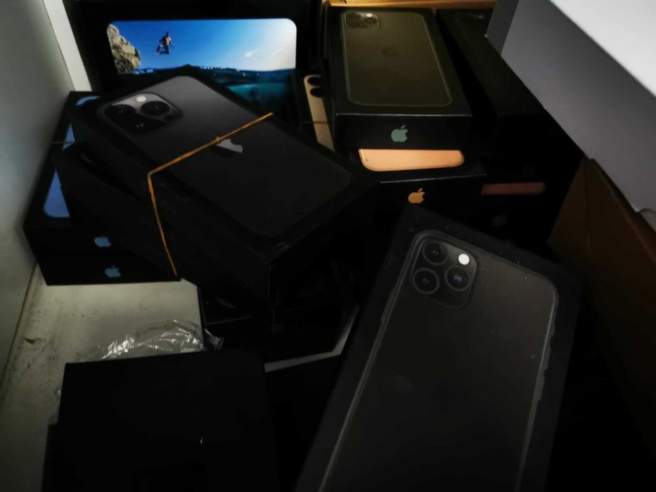 Lot set 100 cutii + 800 sigilii ambalaje telefoane Samsung si iPhone