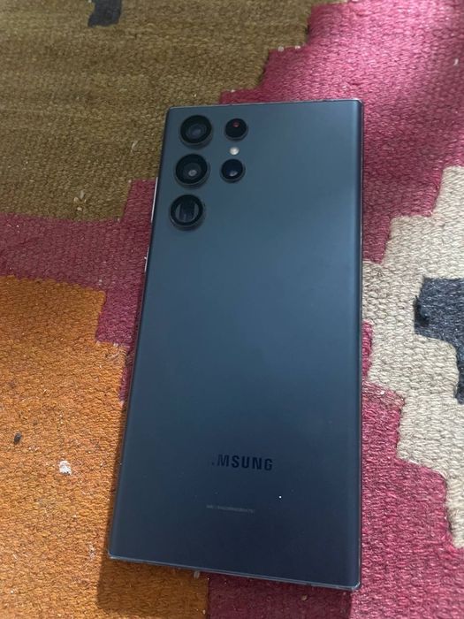 Samsung s22 ultira xolbor kichkina