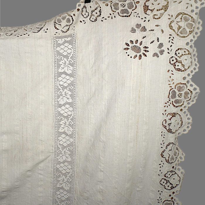 Fata de masa traditionala veche, arta populara romaneasca