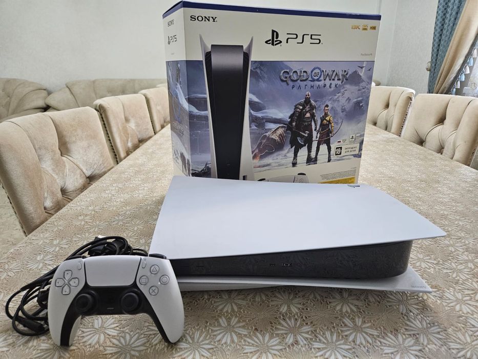 ПРОДАЮ! КОНСОЛЬ! PS5 Fat! Торг имеется.