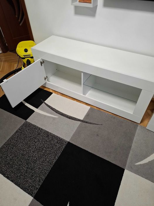 Mobila living alb lucios