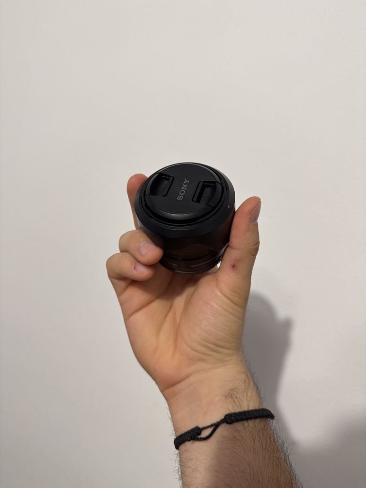 Sony 35mm f1.8 oss, impecabil, folosit extrem de putin!
