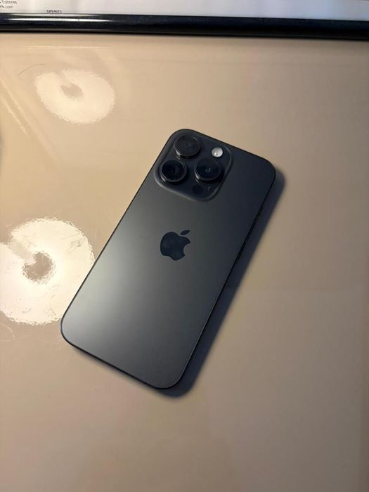 iPhone 15 pro чёрный