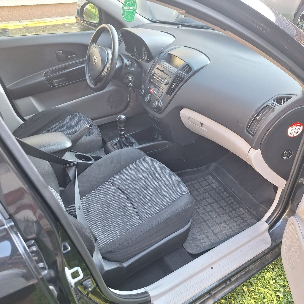 Vând KIA CEE'D 2008, benzina + gpl