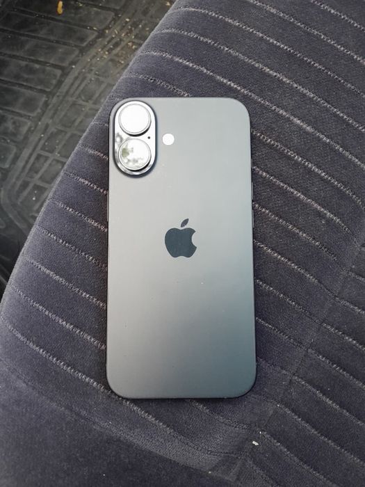 IPhone 16 в хорошем состояний