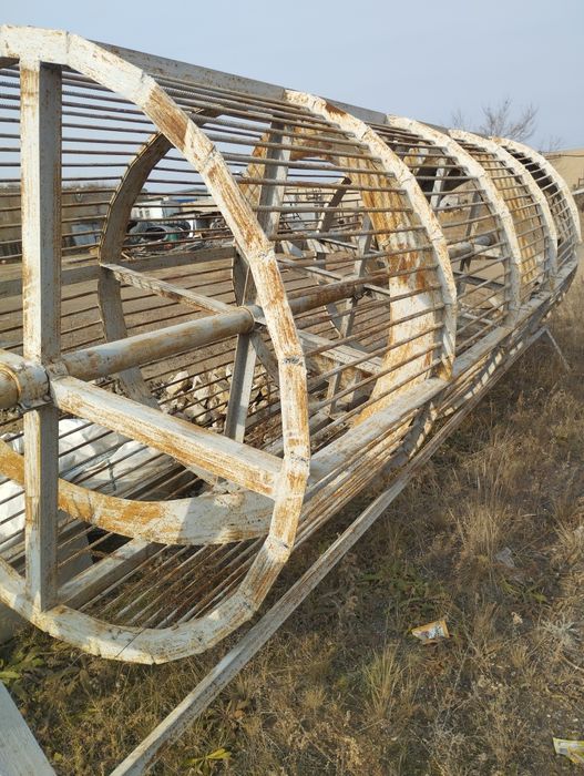 Аппарат для разрыва мусорных пакетов.