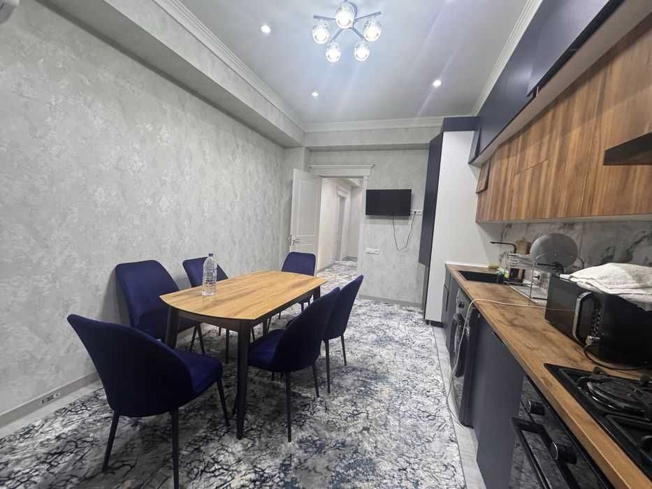 Чиланзар 4 • М,Мирза Улугбек • 2-комн • 75м² • этаж 4/10 • [336-SAM15]