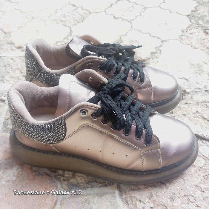 Маратонки с топчета не използвани