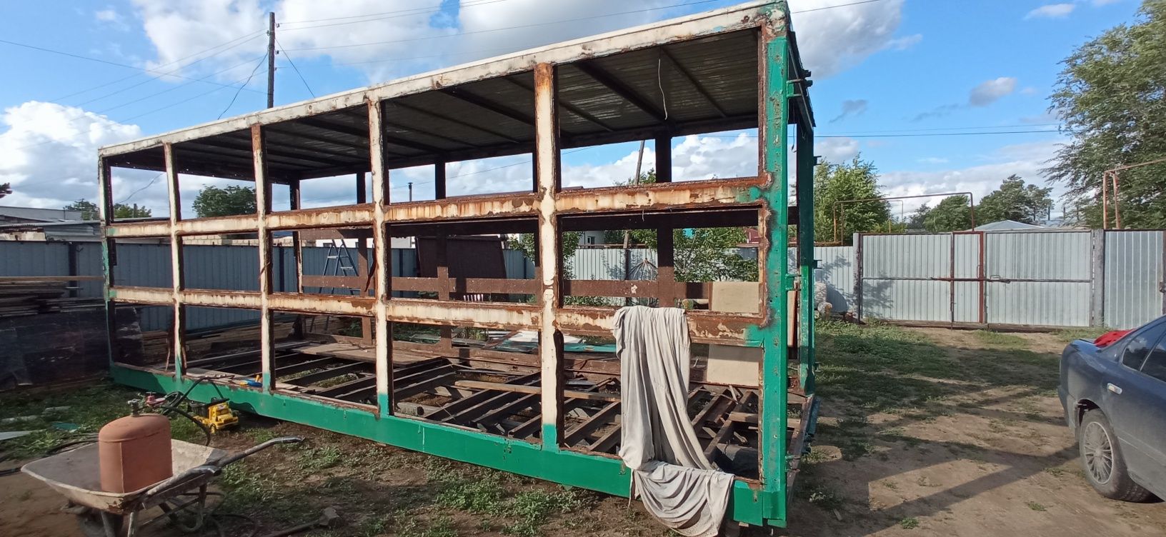 Продам будку каркас