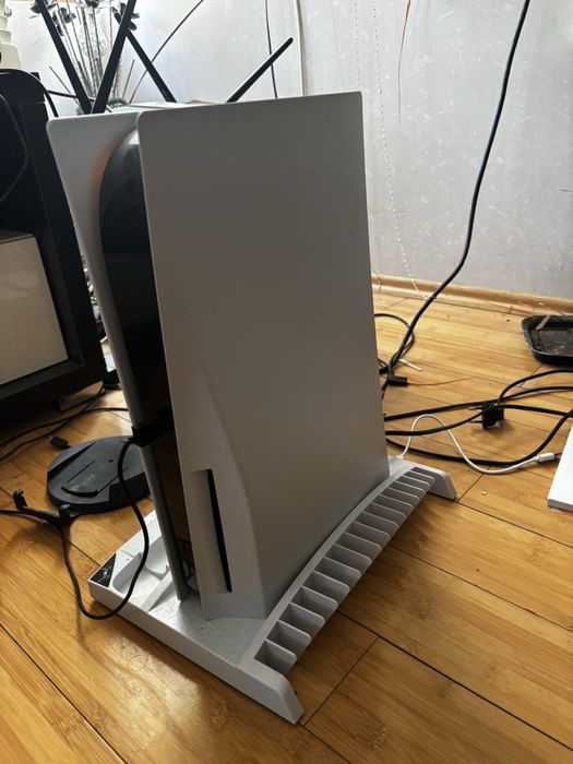 Playstation 5 със аксесоари и игри