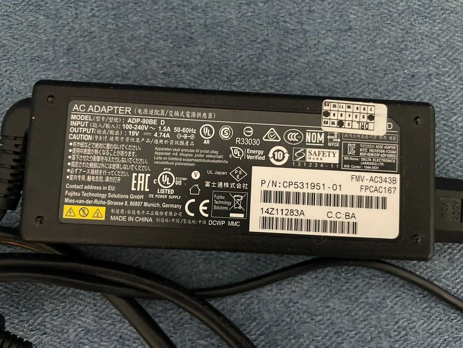 Incarcator Laptop Fujitsu ADP-90BE D, 90W 19V 4.74A