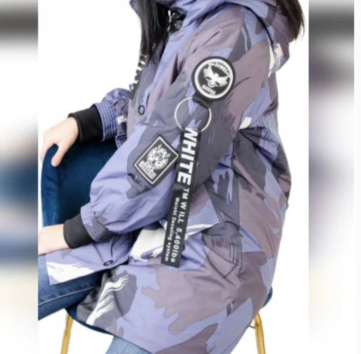 Ефектно дълго яке с цип и тик-так копчета, с асиметрична кройка