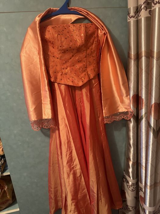 Продаю бальное платье