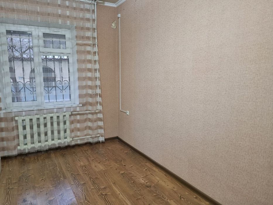 4-х комнтаная 4/1/9. М. Ойбек.