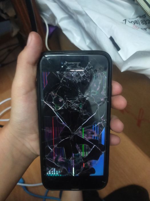 iPhone SE 2020 Продам