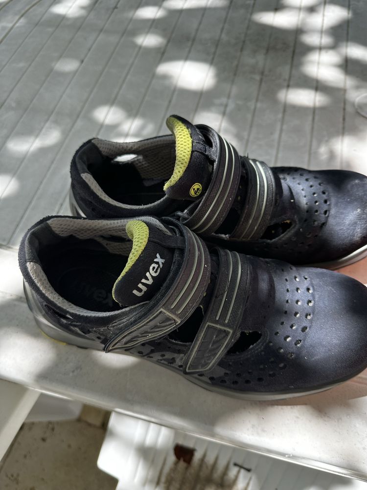 Uvex,puma salomon pantofi de protectie 42-43