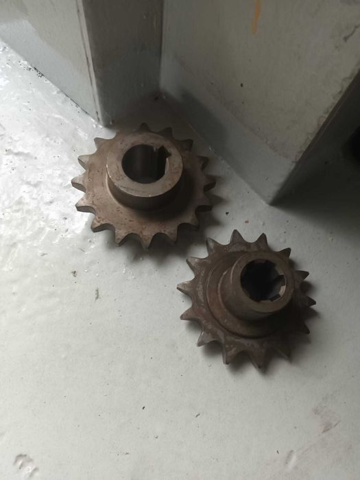 Pinion troliu Z-14/Z16 , cu canal de pana/nuturi