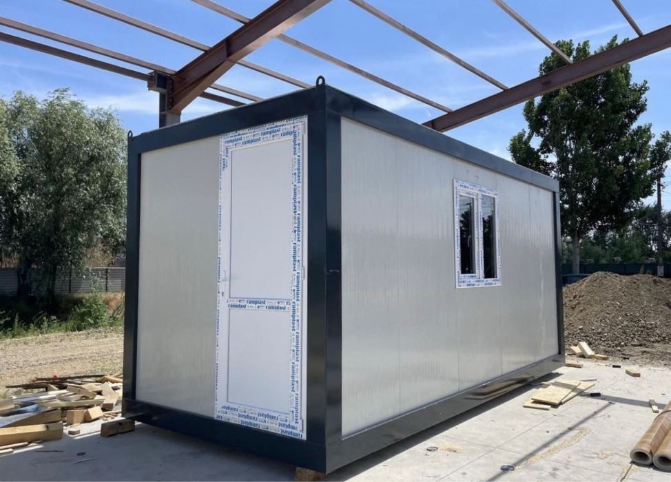 Vand construiesc containere modulare si garaje auto din structura