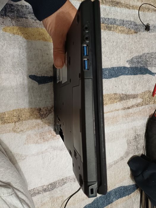 Laptop Fujitsu I5 gen 7