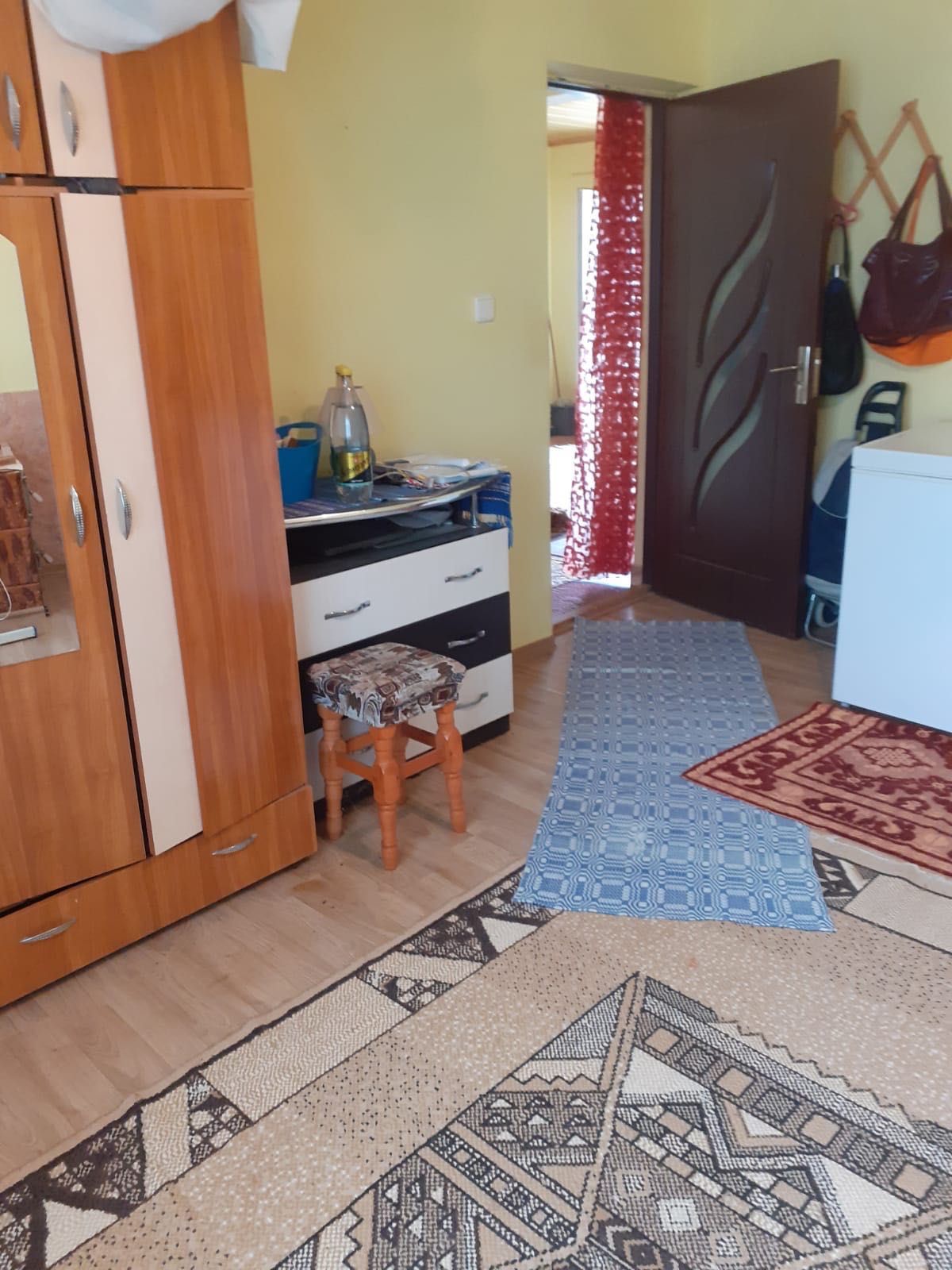 Vând casă la cheie
