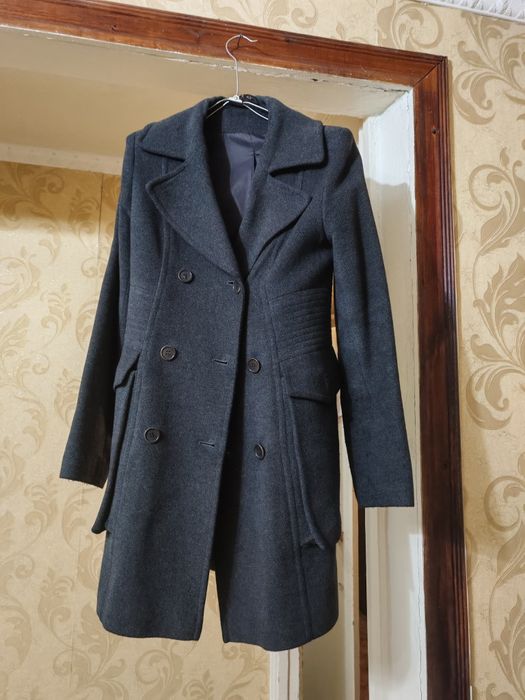 Отдам пальто женское 44 р