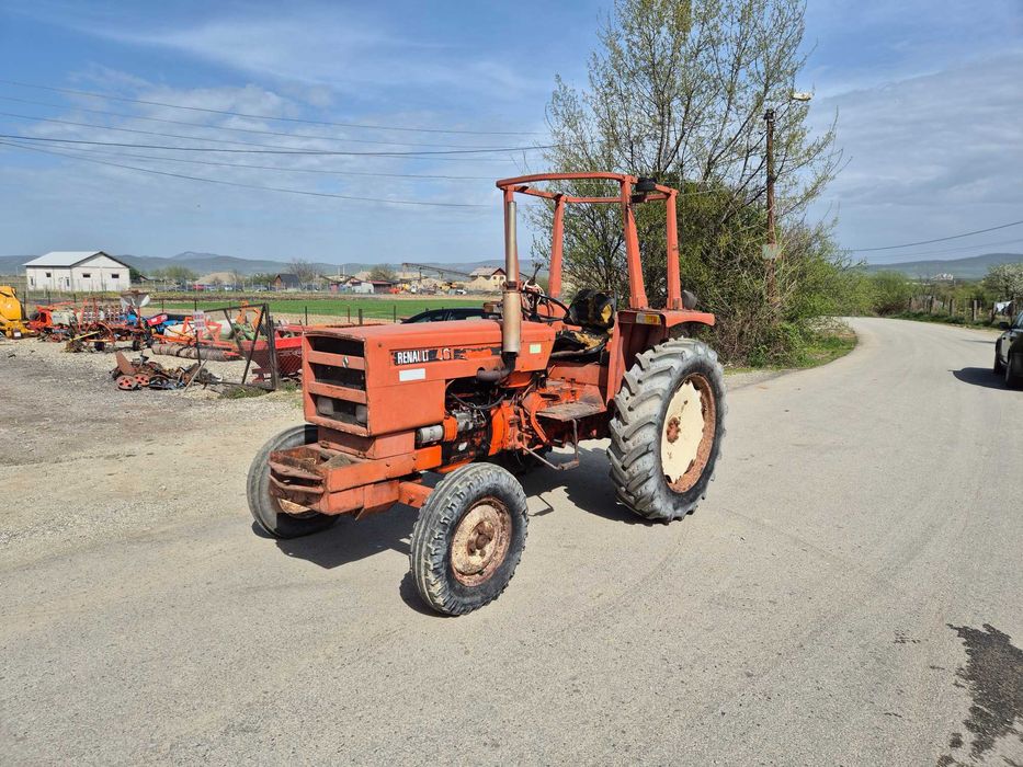 Tractor Renault 461