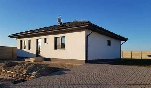 Casa, garaje auto pe structura metalica si panou sandwich termoizolant