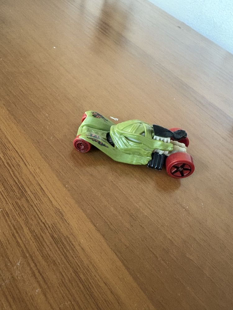 Продавам Hotwheel колички
