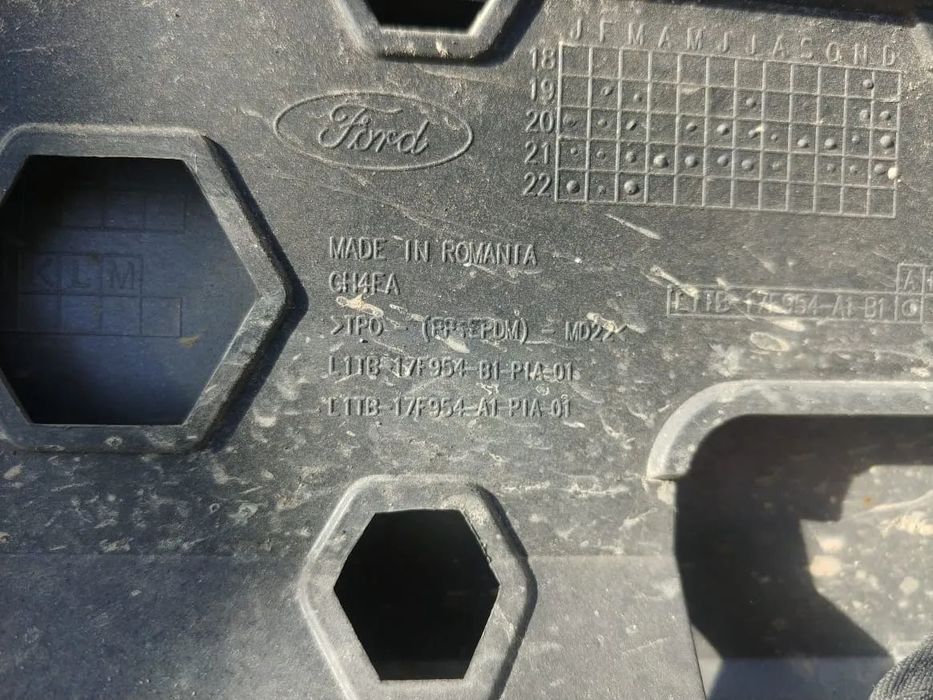 bara spate completa stopuri si faruri ford puma 2 2019-2024 l1tb-17954-b1-pia-01