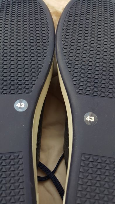 ЕСТЕСТВЕНА кожа /дължина на стелката вътре- 28см./ ЧИСТО Нови