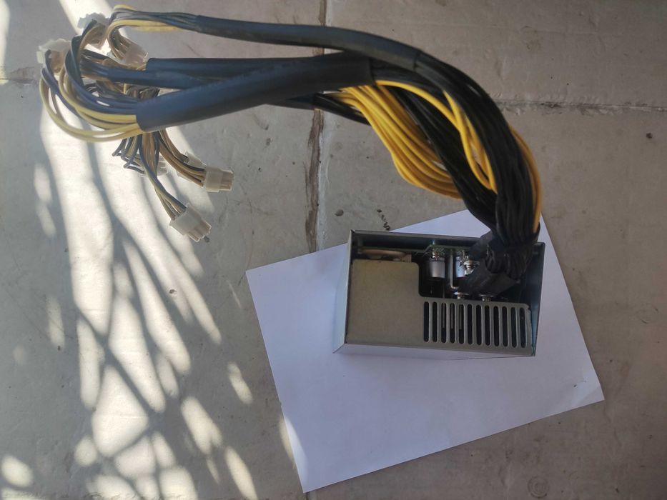 захранване Bitmain APW++-12-1600 A3