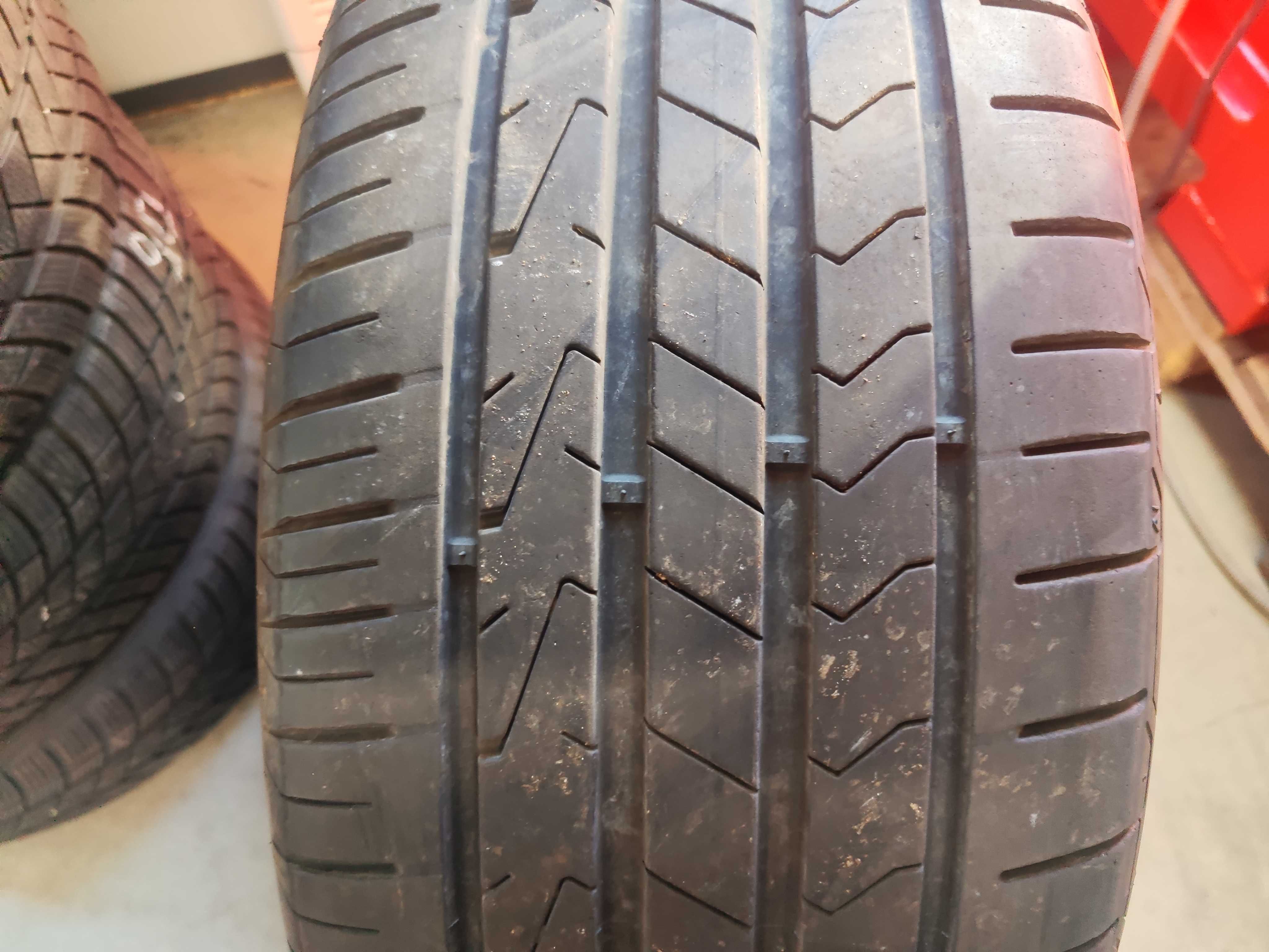 2бр.летни гуми 235/55/17 Hankook