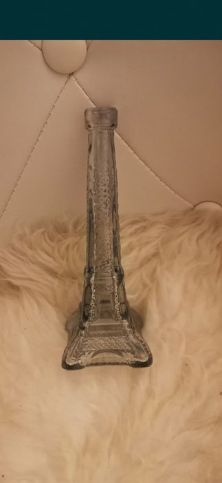 Стъклена ваза Айфелова кула 15 см нова