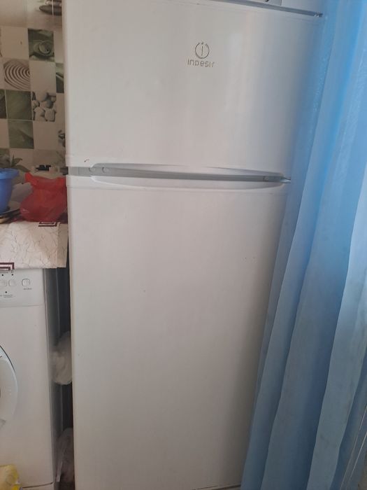 Холодильник  продам